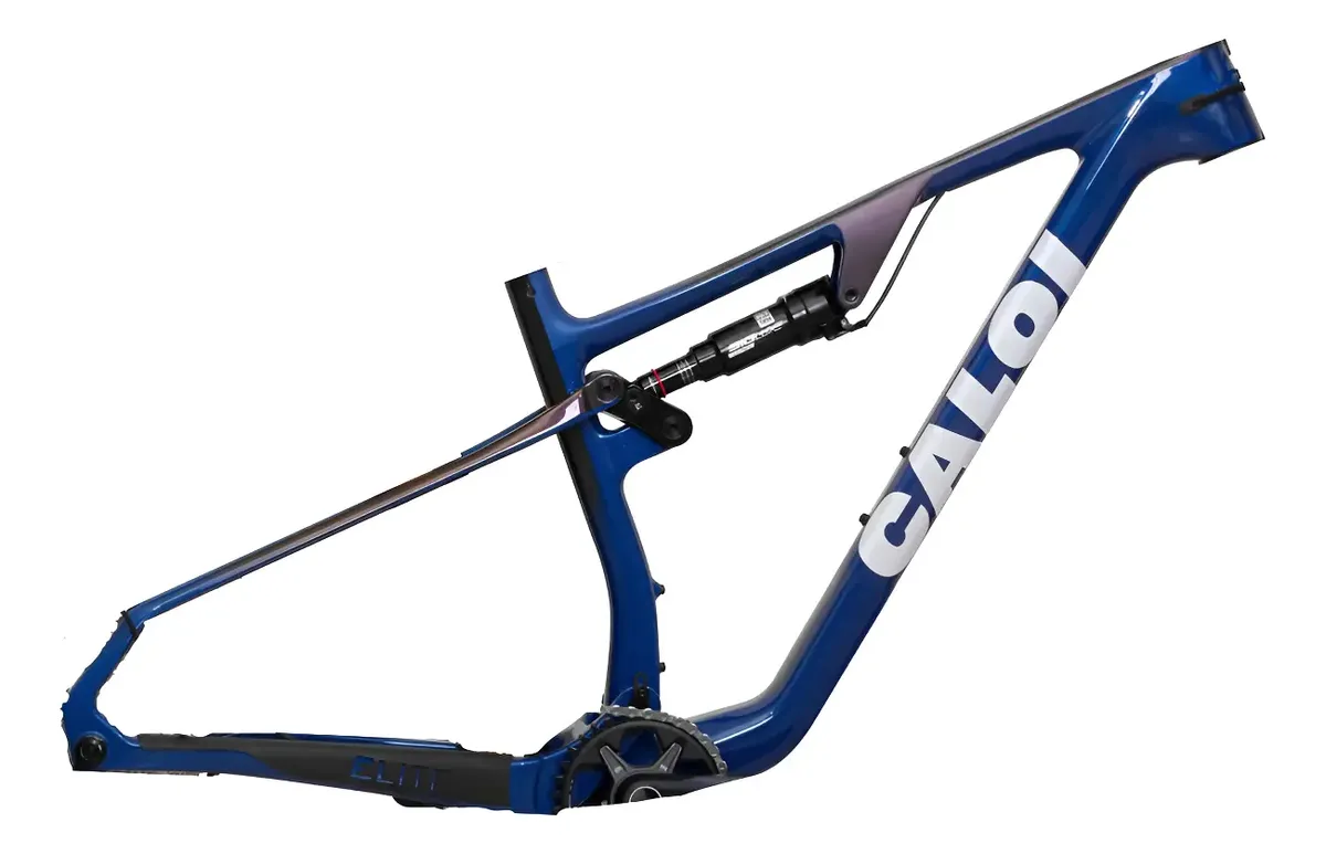 Domine as Trilhas: Análise Completa do Quadro Carbono Full 29 Caloi Elite Carbon FS Sport 2025