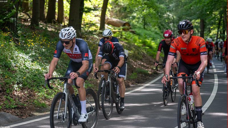 Filmes e Séries de Ciclismo para Inspirar seu Ano na Estrada