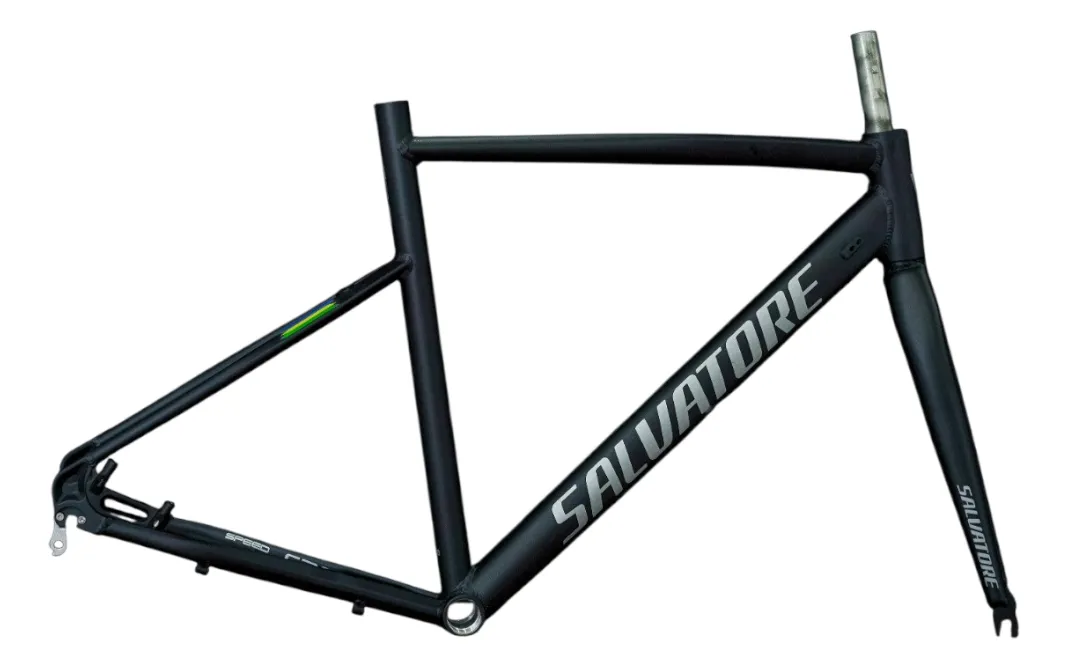 Salvatore SR8: A Revolução em Quadro e Garfo Speed para Ciclistas Exigentes